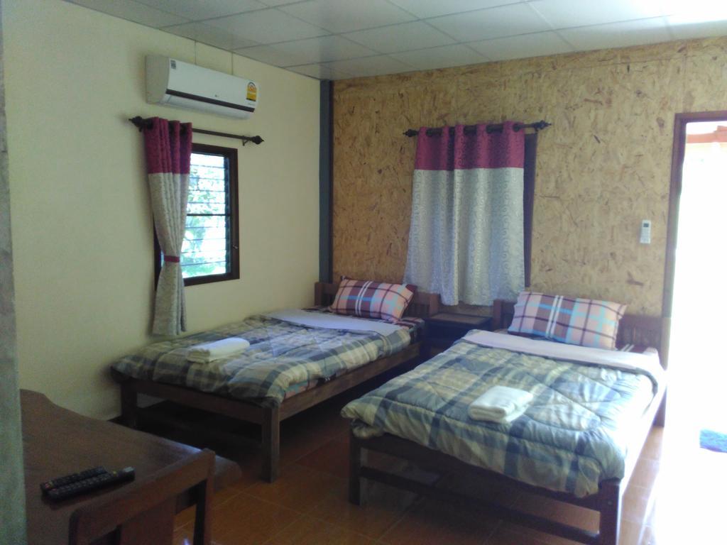 Hotel Ban Suan Sukjai Mae Sariang Exterior foto