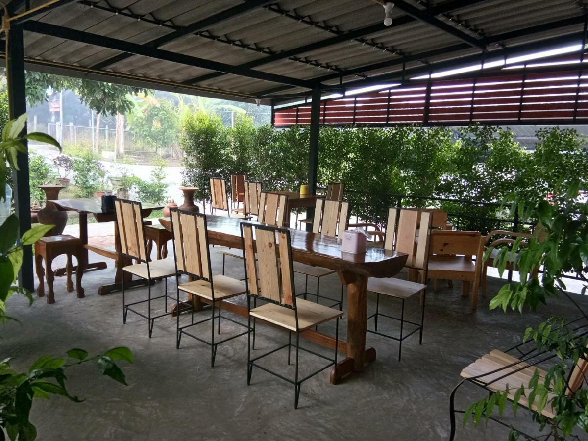 Hotel Ban Suan Sukjai Mae Sariang Exterior foto