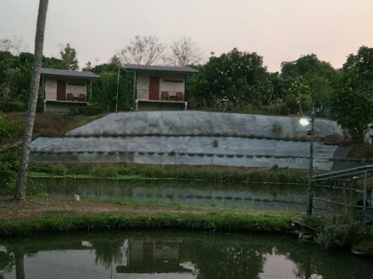 Hotel Ban Suan Sukjai Mae Sariang Exterior foto