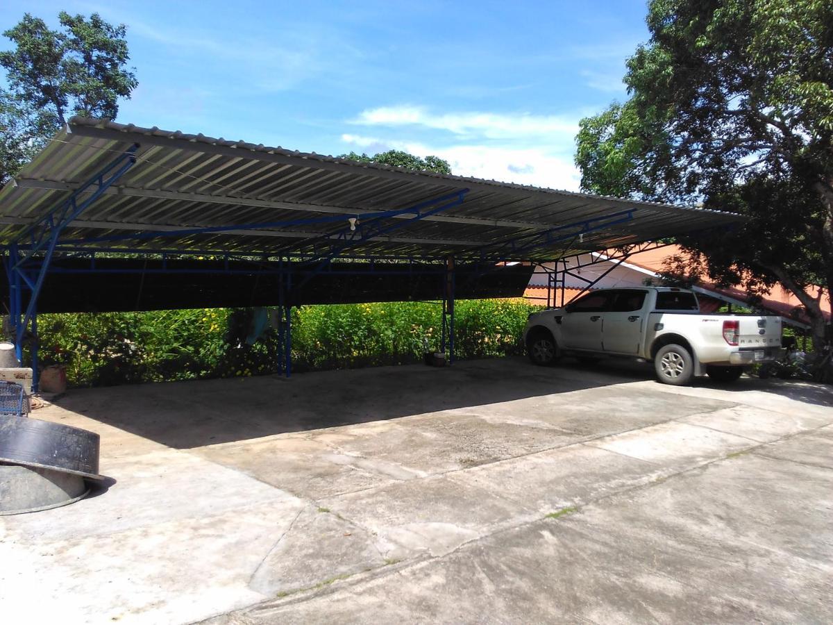 Hotel Ban Suan Sukjai Mae Sariang Exterior foto
