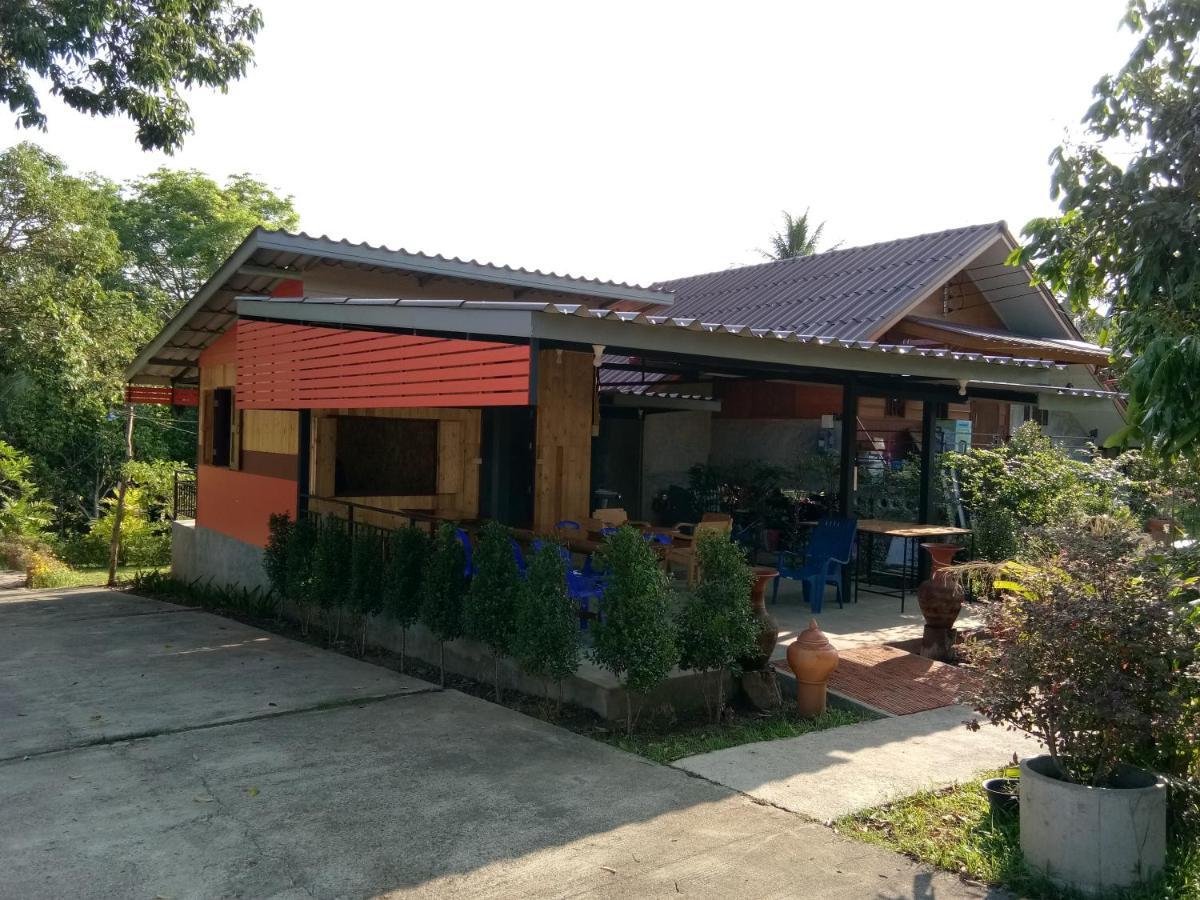 Hotel Ban Suan Sukjai Mae Sariang Exterior foto