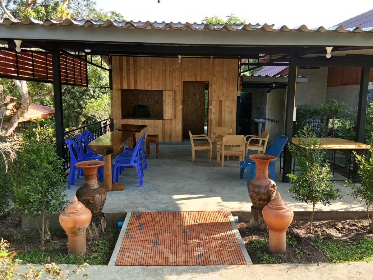 Hotel Ban Suan Sukjai Mae Sariang Exterior foto